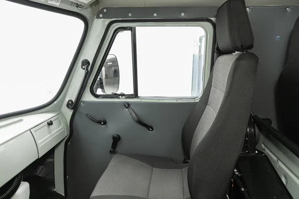Move More Work Smarter in the Ford Transit Custom Double Cab